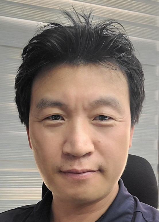 김홍우
